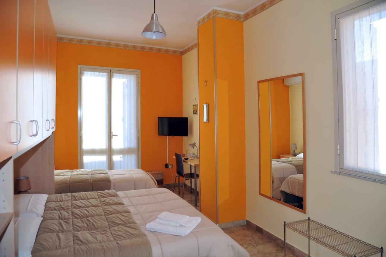 B&B Gelsomino โนโต ภายนอก รูปภาพ
